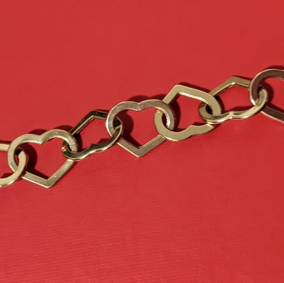 Sold 14k Yellow Gold Large Heart Link Bracelet with Toggle Closure - Picture 6 of 12